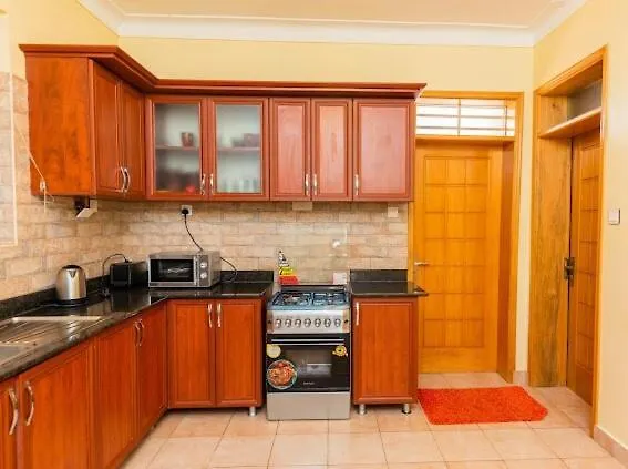 L&R Homes Καμπάλα Διαμέρισμα