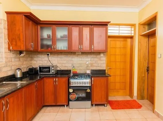 L&R Homes Καμπάλα Διαμέρισμα